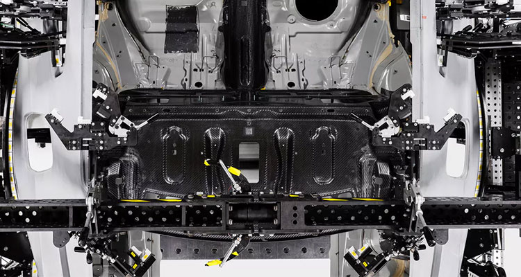 volvo-polestar-1-cfrp-production